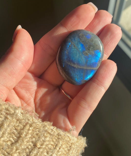 Pierre semi-précieuse labradorite